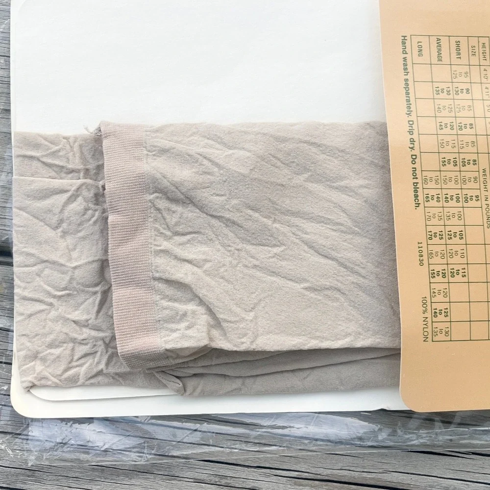 VTG‎ JCPenney Leg Looks Pantihose Oatmeal Beige Textured Nylon Long NOS